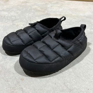 The North Face Thermoball Traction Mules, Kids size US 5